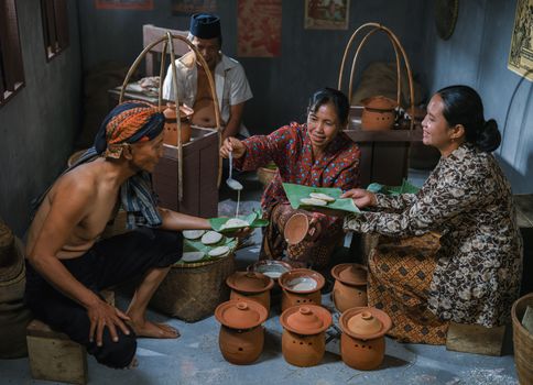 Menghidupkan Kembali Gotong Royong Perkotaan Lewat Dapur Komunitas dan Kebun Bersama Warga